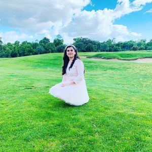 Meet your Posher, Ana